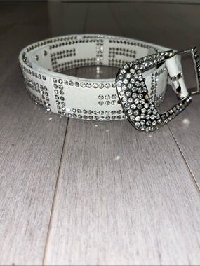 White Crystal-Embellished Women’s Belt